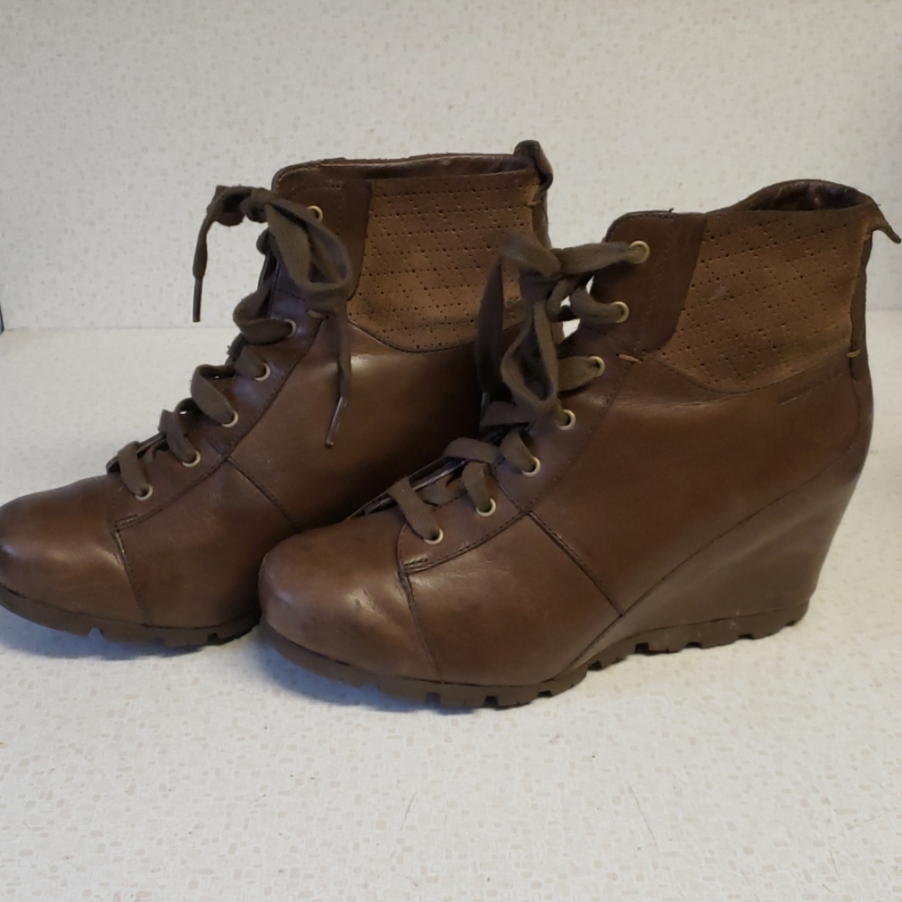 MERRELL BOOTIES